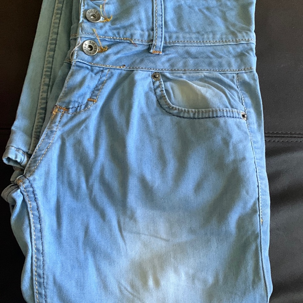 Three-inch waist jeans work healthy